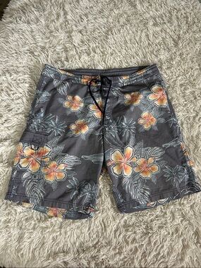 Men's Roundtree & Yorke Gray Floral Swim Trunks with Orange Accents